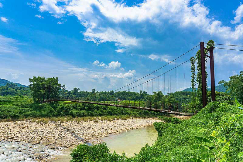 Cầu treo Nà Làng