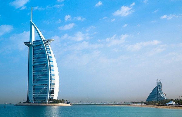 Khách sạn cánh buồm 7 sao Burj Al Arab