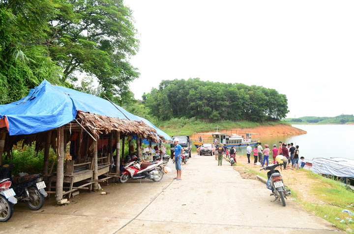 Hồ Thác Bà