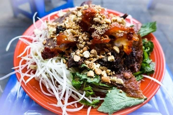 Quán nộm bò khô, bánh giò nóng