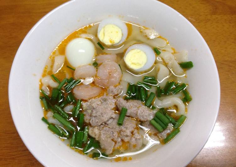 Bánh canh mỳ cô Túc