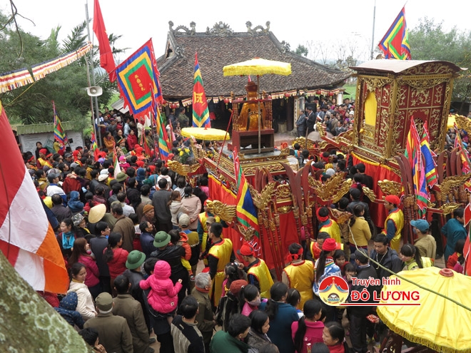 Lễ tạ ơn tại chùa Bà Bụt