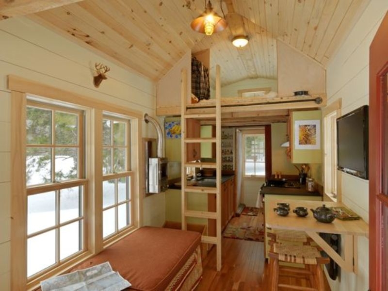 Bright & Cozy Tiny House