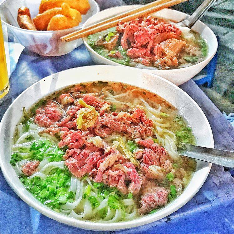 Phở gánh Hàng Chiếu