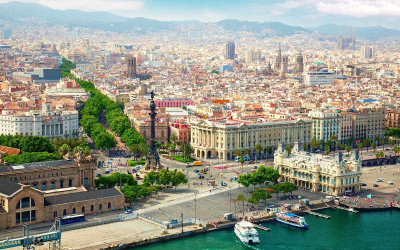 Barcelona cổ kính bên sông