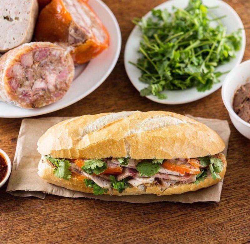 Bánh mì chả cá