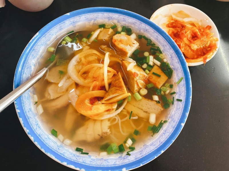 Bánh canh chả cá - 57 Hai Bà Trưng