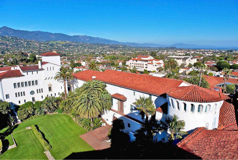 Thị trấn ven biển Santa Barbara