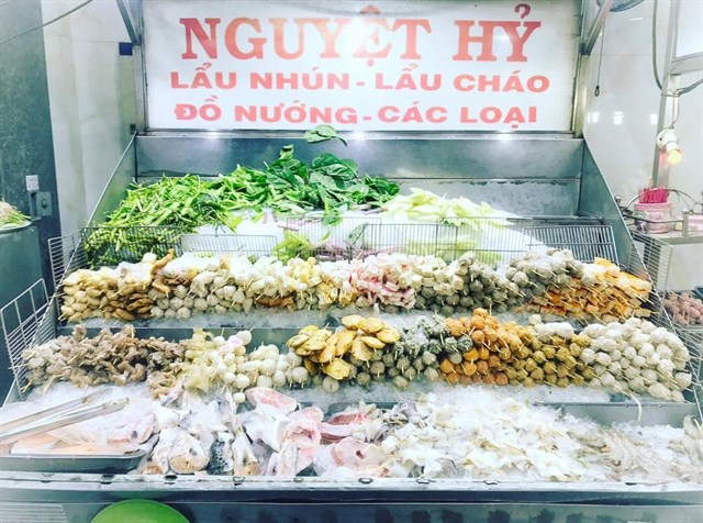 Xiên que tại quán Nguyệt Hỷ