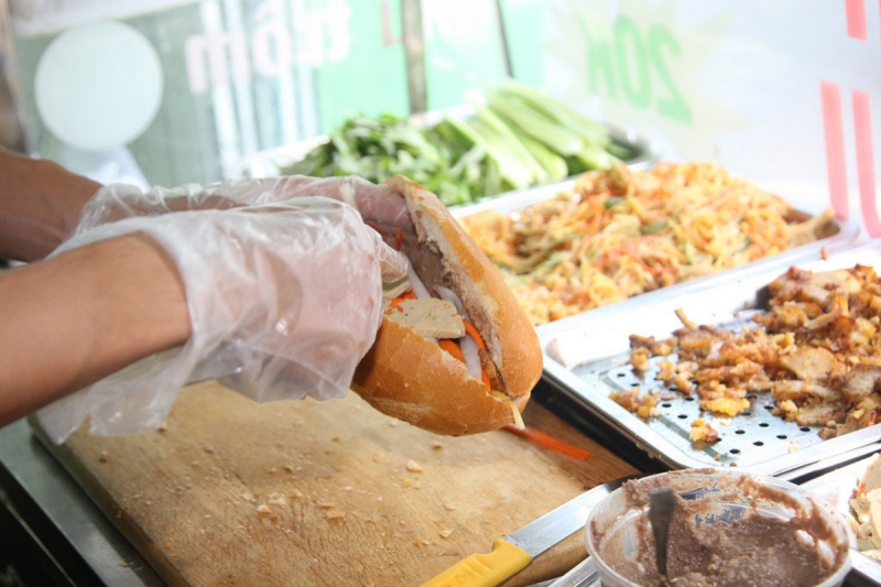 Những chiếc bánh mì Tân Tiến thơm, ngon đến miếng cuối cùng