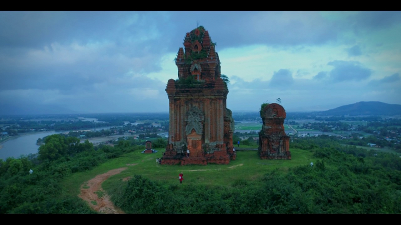 Cụm Tháp Bánh Ít