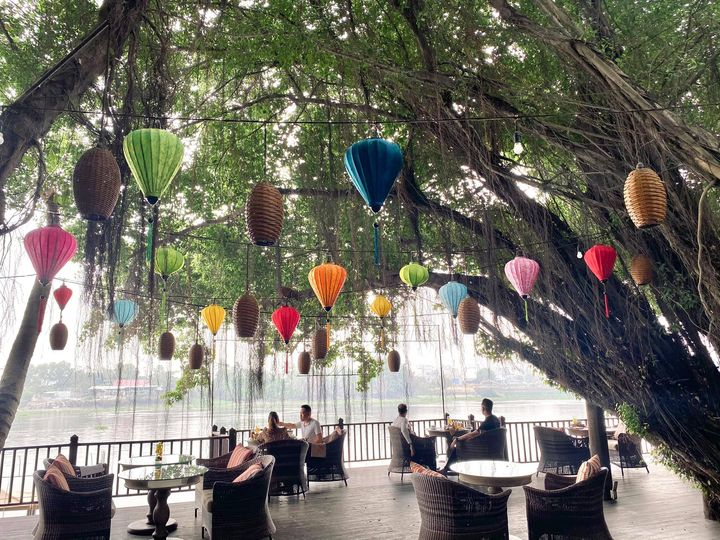 An Lam Retreats Saigon River