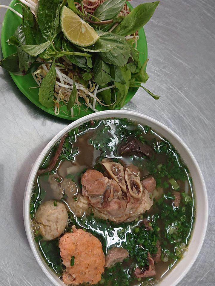 Bún bò Huế Huy Béo