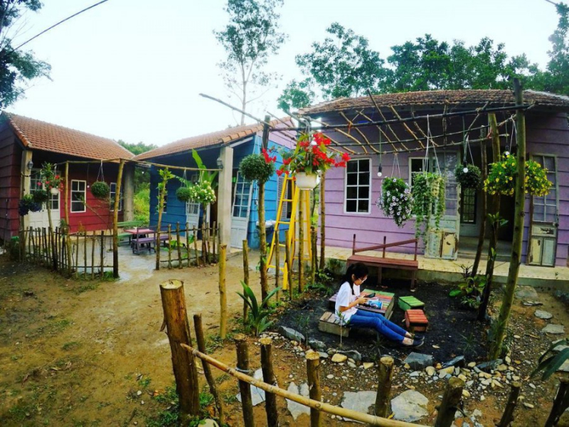 Trại điên Homestay