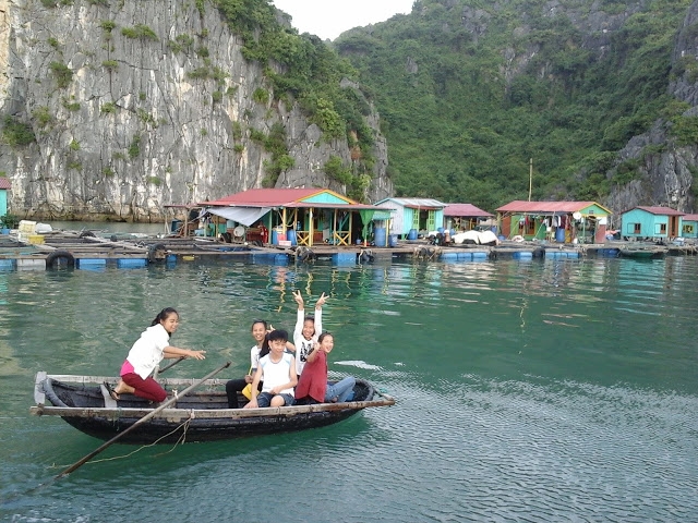 Làng chài Cái Bèo, Cát Bà, Hải Phòng