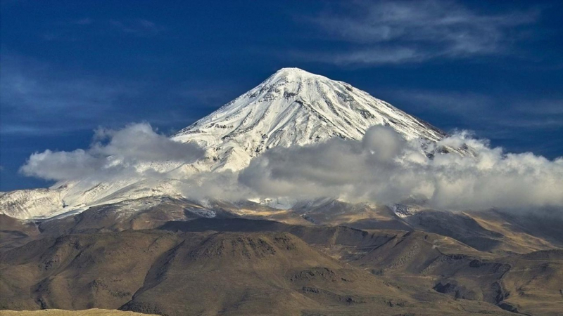 Núi Damavand, Iran