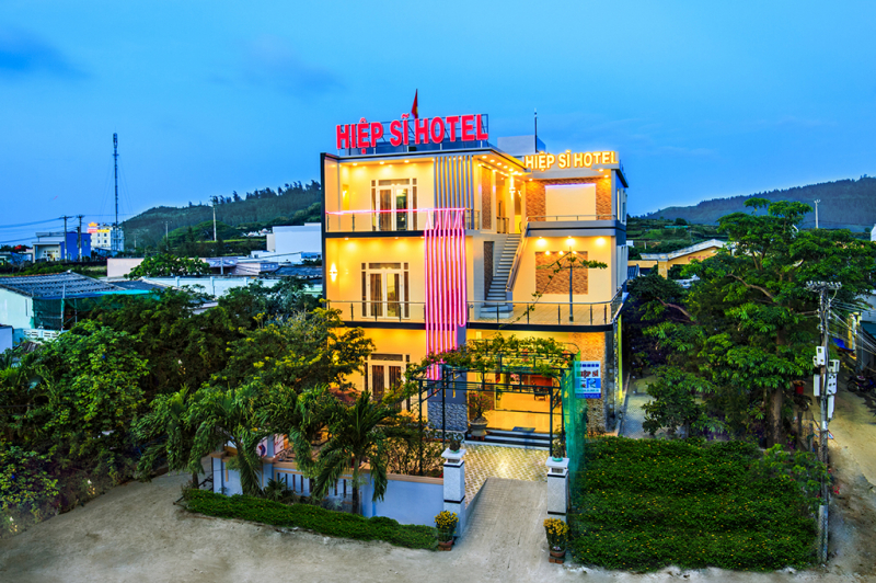 Hiệp sĩ Hotel