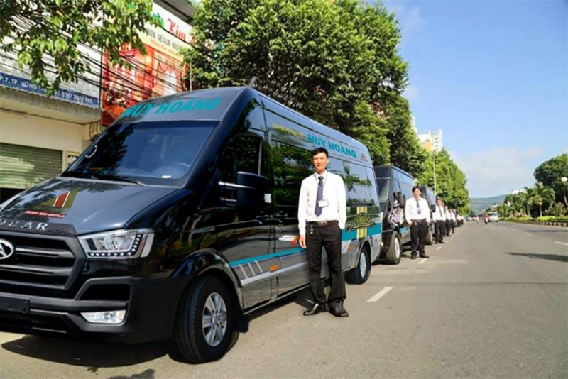 Huy Hoàng Limousine