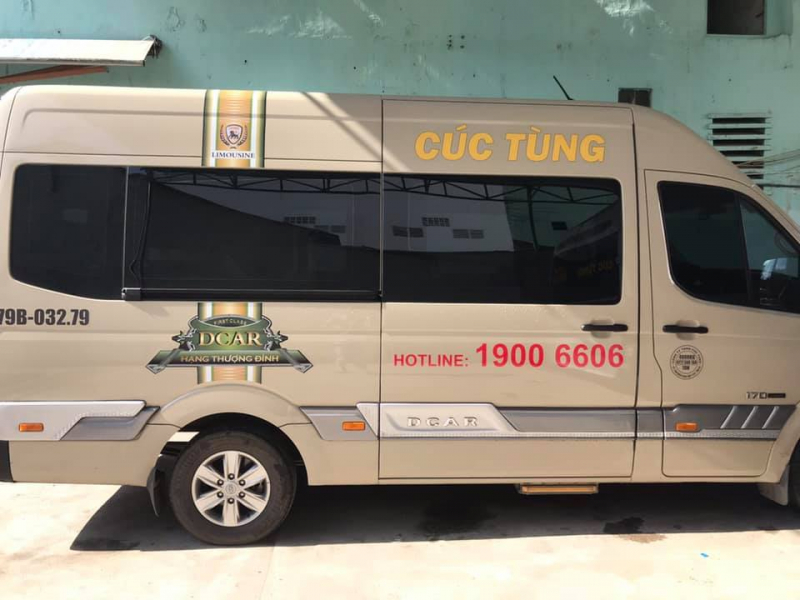 Cúc Tùng Limousine