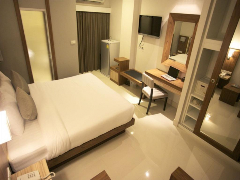 April Suites Pattaya