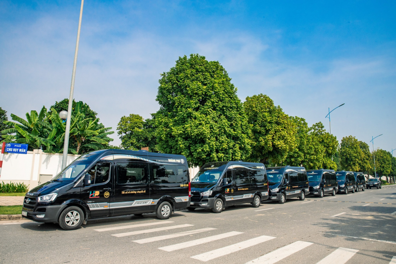 Hoàng Phú Limousine