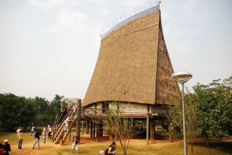 Bảo tàng dân tộc học - địa điểm vui chơi 30/4 gần Hà Nội tuyệt vời nhất