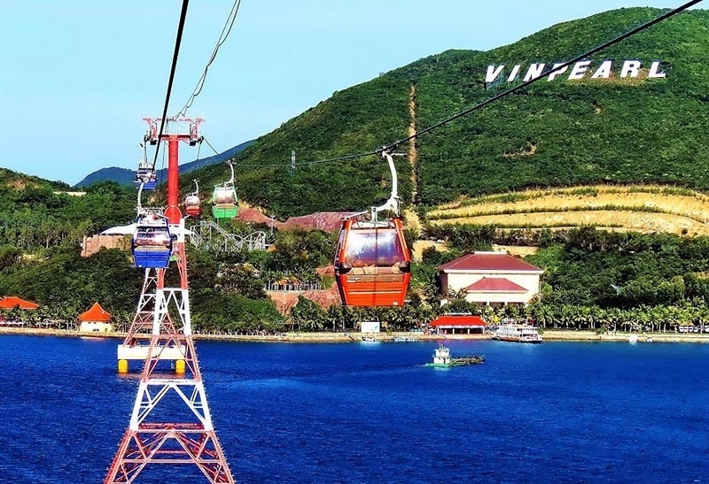 Hệ thống cáp treo ngắm biển tại khu vui chơi giải trí vinpearl land nha trang