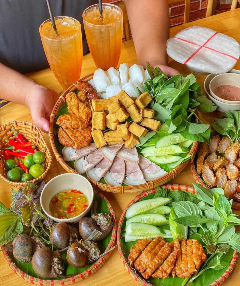 Bún đậu mắm tôm Ba Anh Em