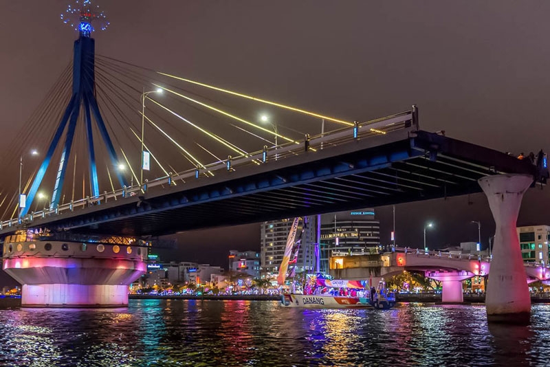 Cầu sông Hàn Đà Nẵng về đêm