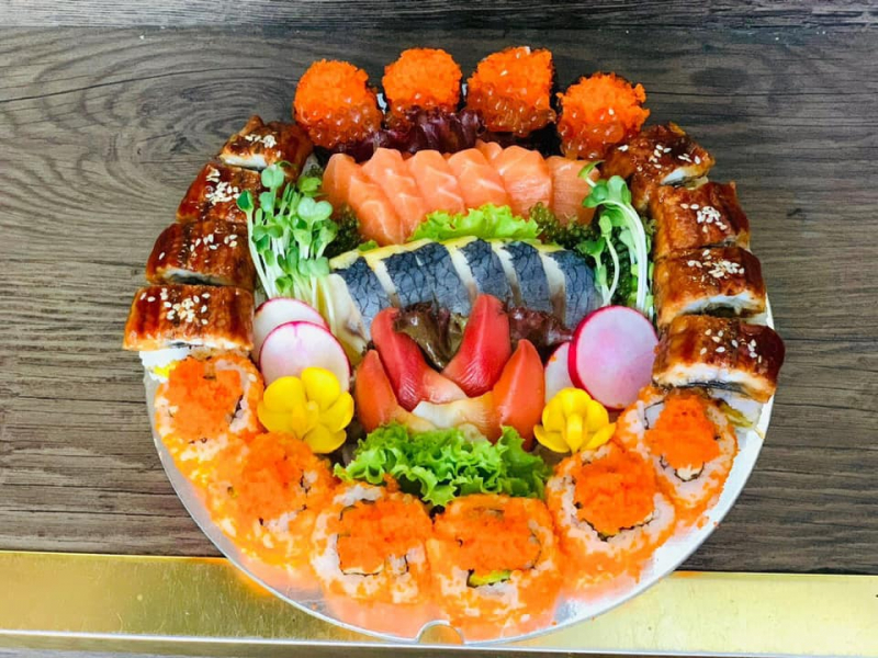 Sushi cô chủ nhỏ