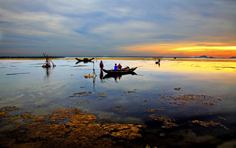 Phá Tam Giang