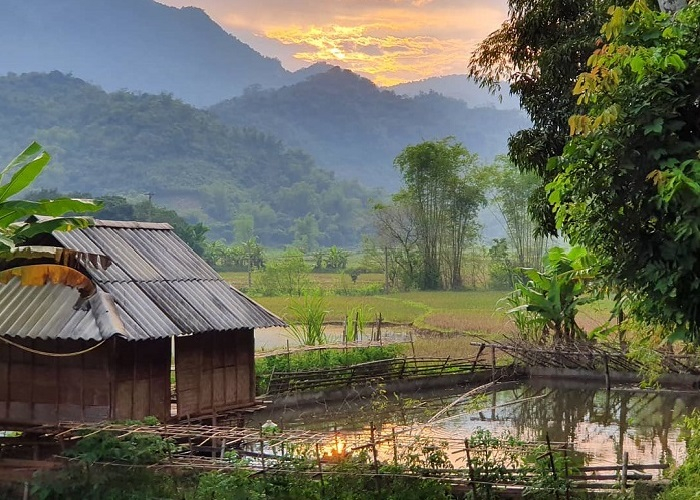 Bản Pom Coọng