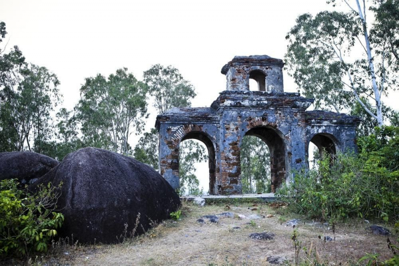 Cổng cổ Lũy còn lại