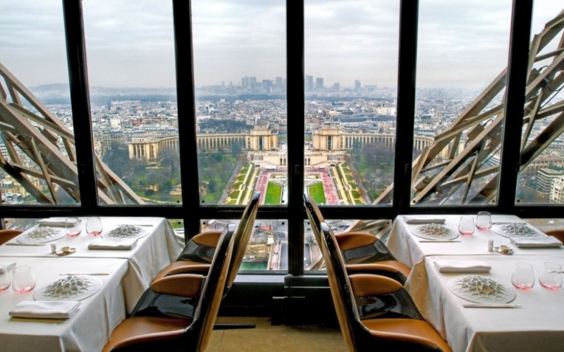 Le Jules Verne, Paris, Pháp