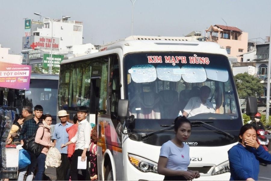 Những lưu ý cần biết khi đặt vé, đi xe Kim Mạnh Hùng