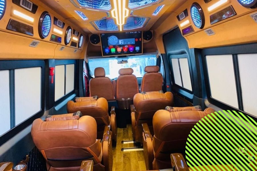 Tiện ích dịch vụ bên trong xe minh trí limousine