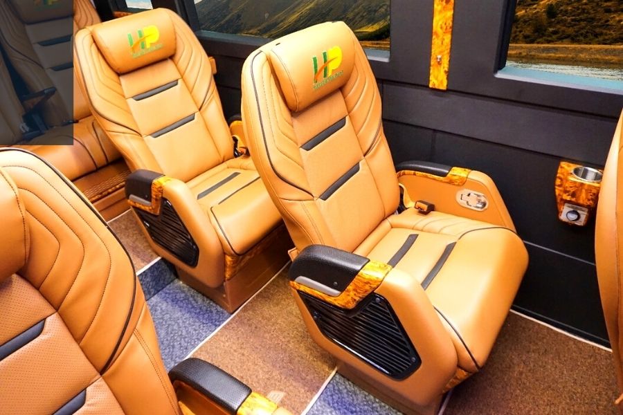 Ghế ngồi cao cấp xe hoàng phú limousine