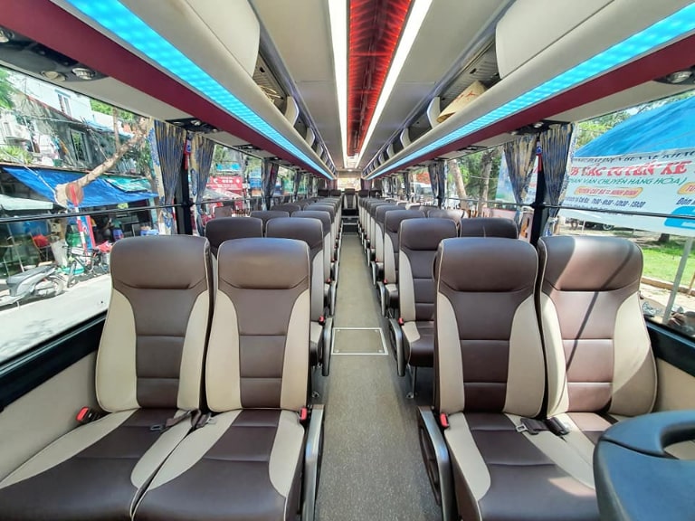 Xe Cát Bà Discovery Limousine