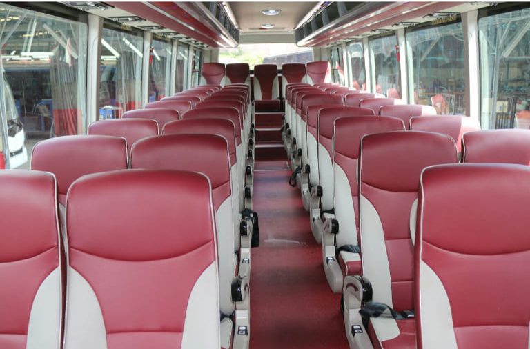 Ghế hành khách có thể trượt ngả tùy ý, qua đó, giúp bạn có tư thế ngồi phù hợp nhất trong thời gian đi xe Sài Gòn Bình Thuận.