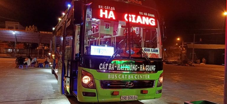 Xe khách Bus Cát Bà Center