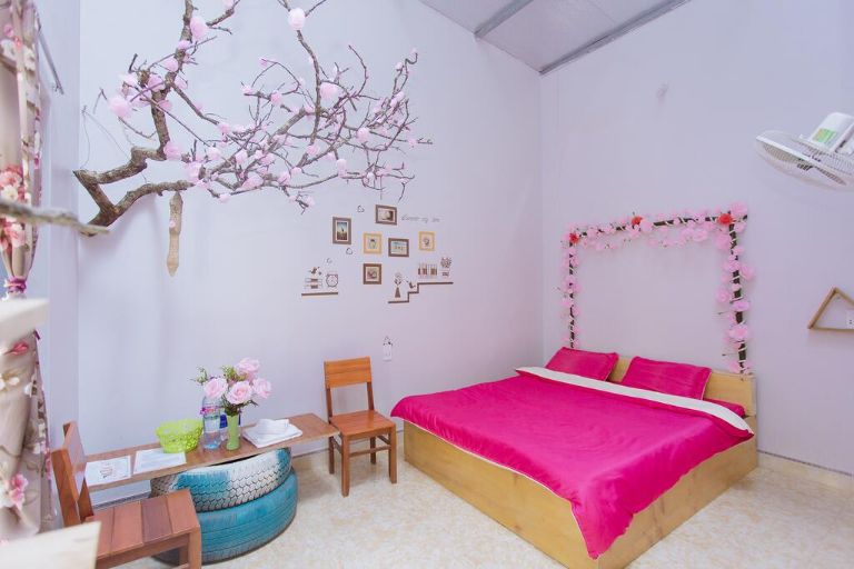 Mộc Homestay có thiết kế độc đáo và ngọt ngào. Nếu đi theo đoàn đông thì đây sẽ là điểm đến phù hợp nhất trong chuyến đi lần này.