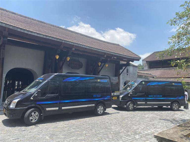 Hùng Cường Limousine là hãng xe chất lượng, mới hoạt động trên tuyến đường Hà Nội Đông Triều.