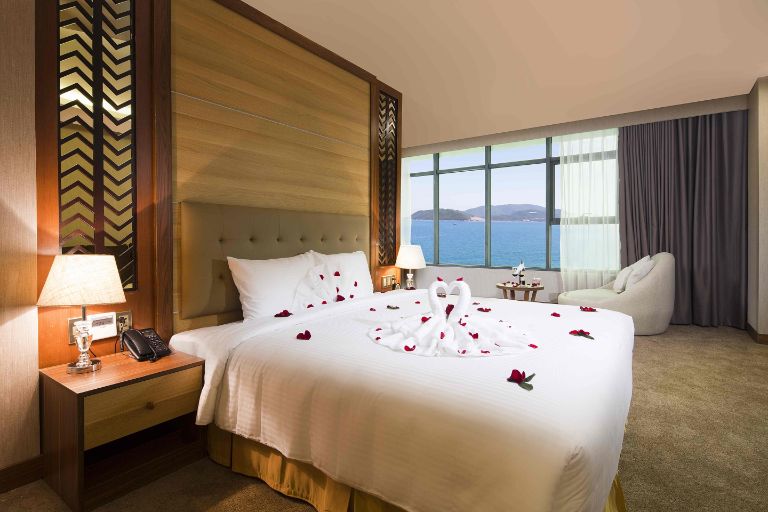 khách sạn mường thanh luxury nha trang