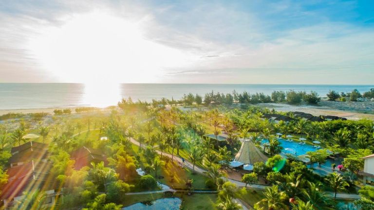 TOP 8 Resort Quảng Bình gần biển có dịch vụ cao cấp