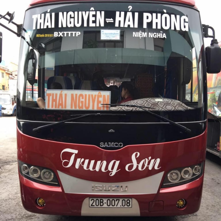 Xe Hải Phòng chạy cao tốc Trung Sơn