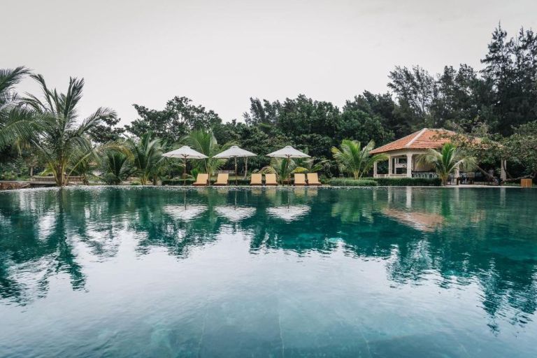 Hệ thống hồ bơi tại resort Côn Đảo