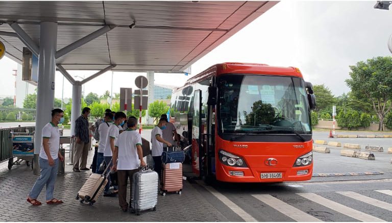 Việt Hưng là nhà xe được đông đảo khách hàng tin tưởng ủng hộ vì cách làm việc chuyên nghiệp, uy tín.