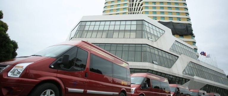 xe limousine Hà Nội Bắc Giang hoa hướng dương