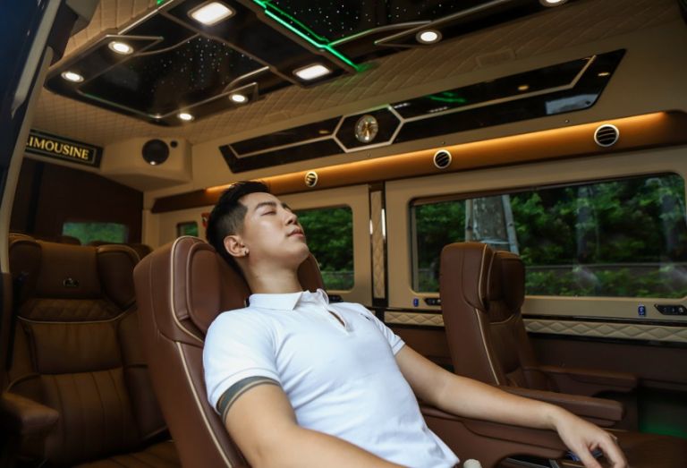 Xe limousine Sài Gòn Quảng Bình