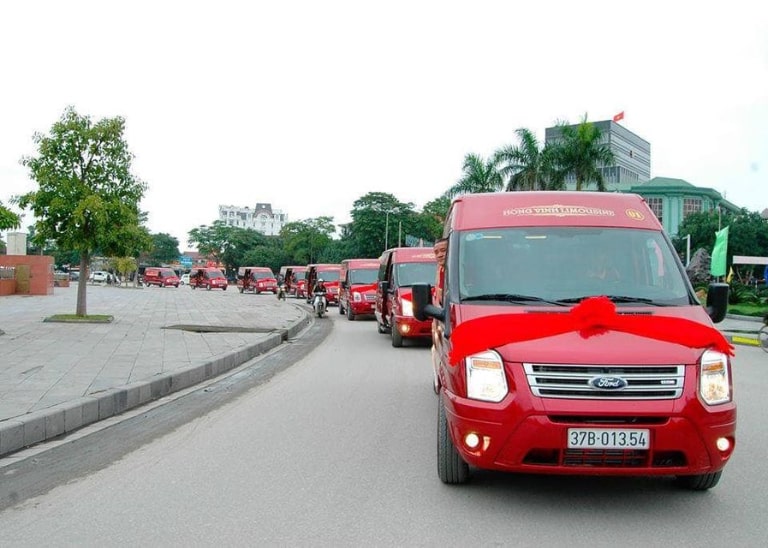 xe limousine Hồng Vinh